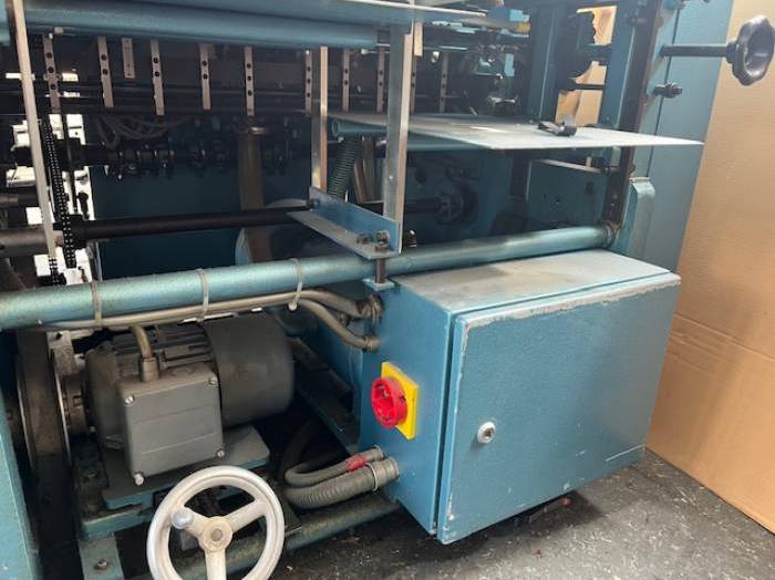 TMF N 10 Collator Pic 3