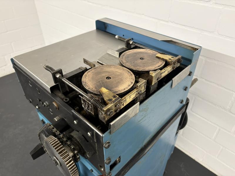 Wohlenberg EVA-hotmelt side gluing unit Pic 3